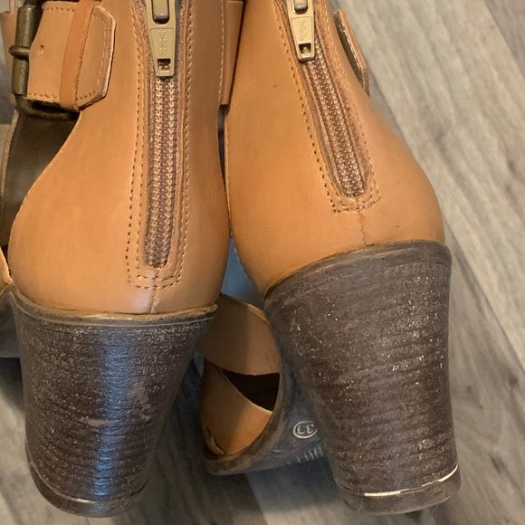 VERA PELLE CAMEL COLORED BOOTIE - Picture 5 of 9